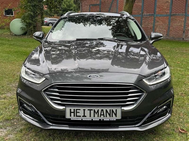 Magneticgrau (metallic) Gebraucht 2020 Ford Mondeo Titanium Kombi | 15.750 € (Fairer Preis) - Bild 1/4