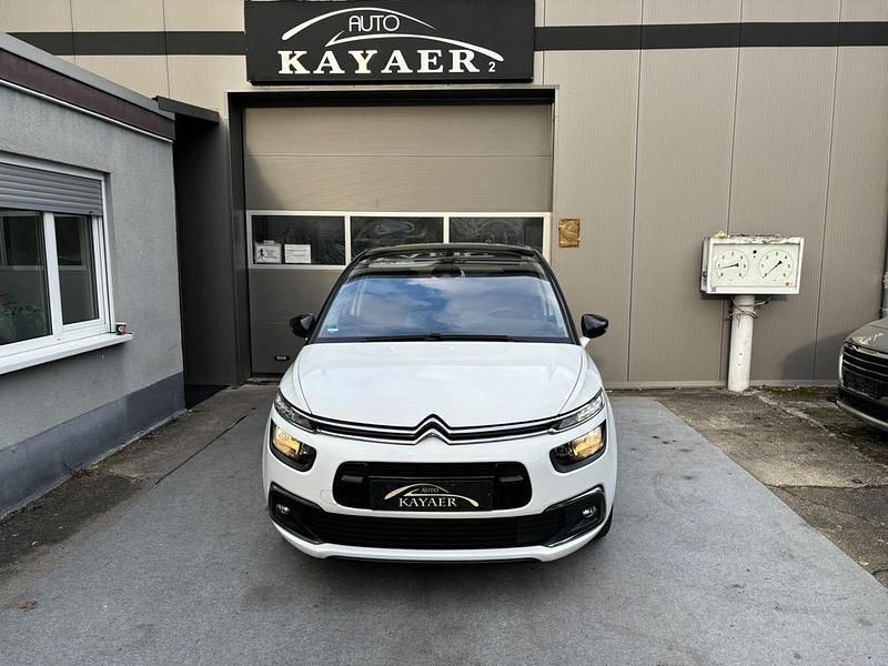 Second-hand Citroën C4 SpaceTourer 131 CP (96 kW) 2019 Alb Monovolum