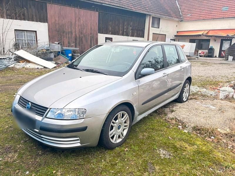 Gebraucht Fiat Stilo 103 PS (75 kW) 2004 Silber Kleinwagen