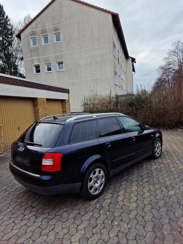 Gebraucht Audi A4 131 PS (96 kW) 2003 Blau Kombi