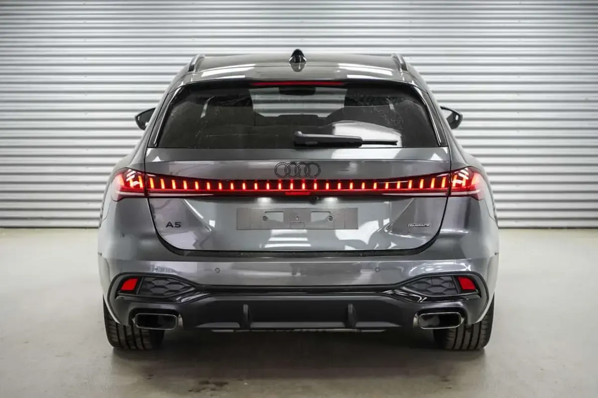 Neu Audi A5 S-Line 204 PS (150 kW) 2026 Daytonagrau metallic (6y) Kombi