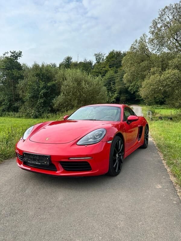 Rot Gebraucht 2017 Porsche 718 Cayman Coupé | 49.990 € - Bild 1/4