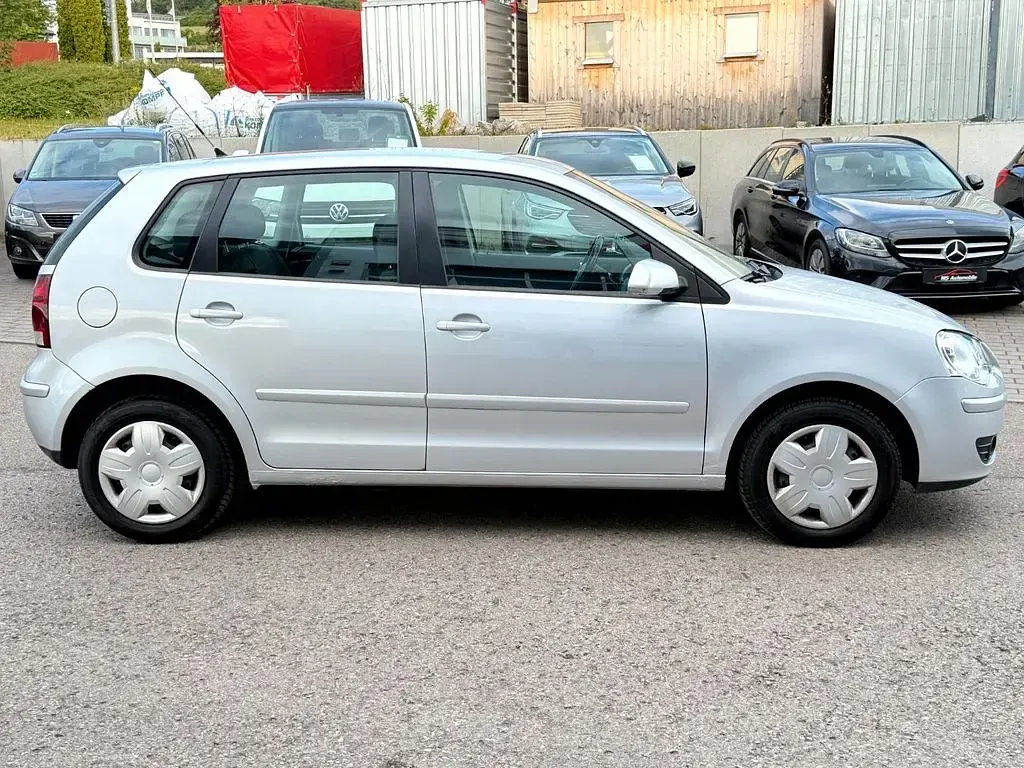 Gebraucht VW Polo Comfortline 101 PS (74 kW) 2005 Silber Kleinwagen