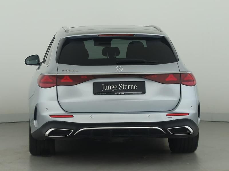 Gebraucht Mercedes E220 Advanced 197 PS (144 kW) 2023 Metalliclack hightechsilber Kombi