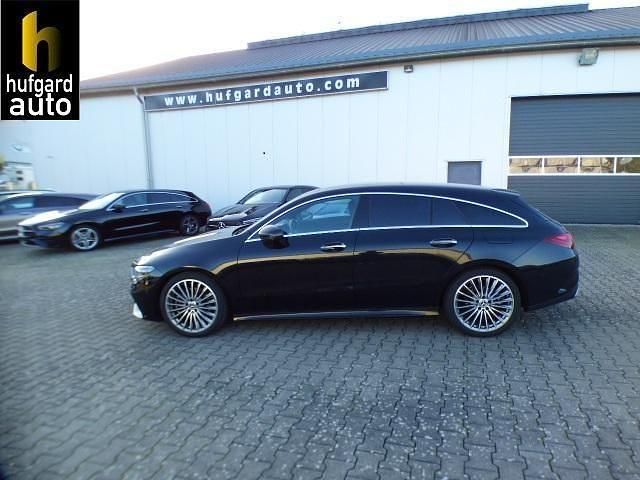 Gebraucht Mercedes CLA200 Shooting Brake AMG 163 PS (119 kW) 2024 Schwarz Kombi