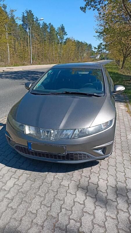 Beige Gebraucht 2006 Honda Civic Limousine | 2.500 € (Fairer Preis) - Bild 1/4