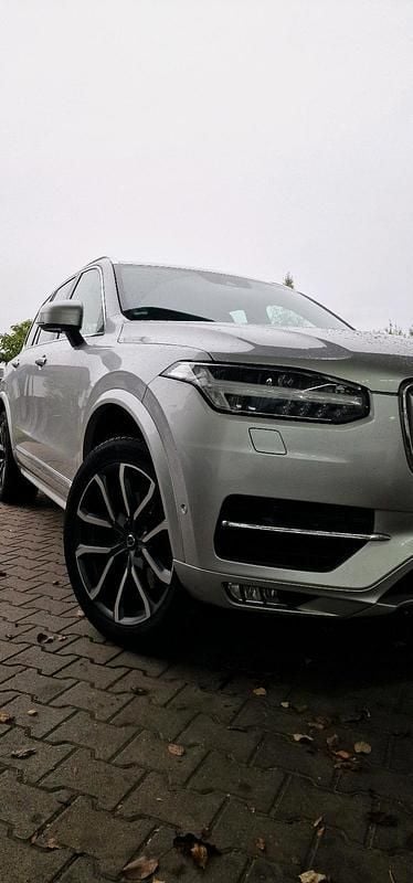 Silber Gebraucht 2016 Volvo XC90 Inscription SUV | 29.000 € (Guter Preis) - Bild 1/4