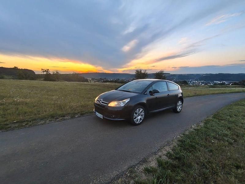 Schwarz Gebraucht 2006 Citroën C4 VTR Sport Coupé | 2.000 € (Guter Preis) - Bild 1/4