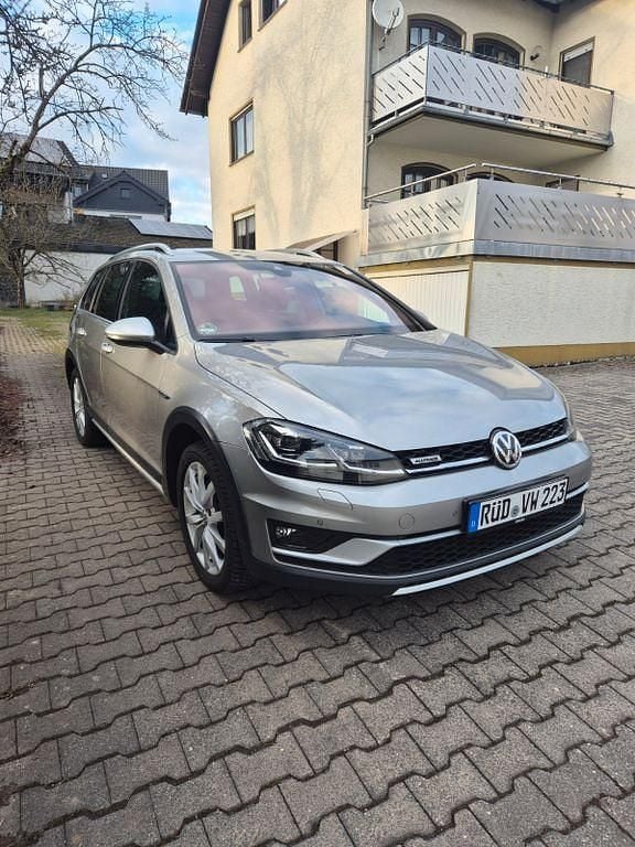 Gebraucht VW Golf Alltrack 184 PS (135 kW) 2020 Silber Kombi