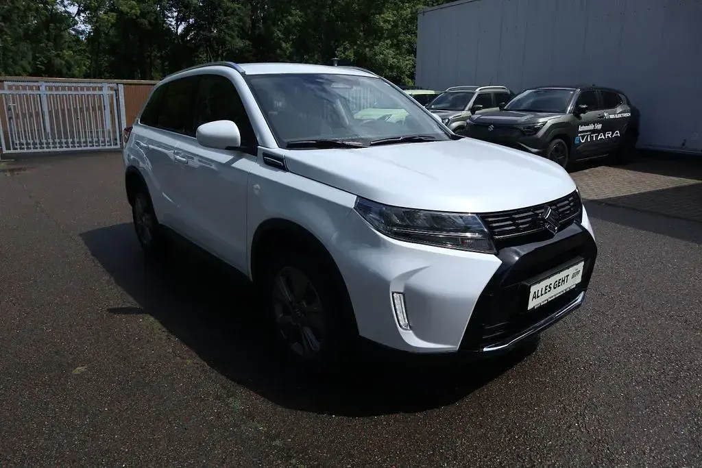Gebraucht Suzuki Vitara 110 PS (80 kW) 2025 Weiß SUV