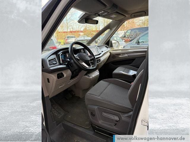 Gebraucht VW Multivan Life 150 PS (110 kW) 2023 Candyweiß Van