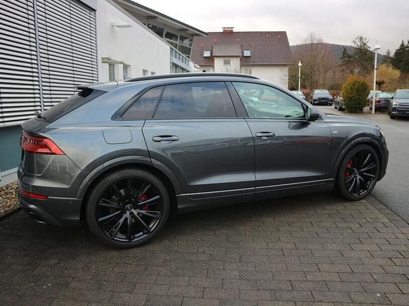 Gebraucht Audi Q8 S-Line 286 PS (210 kW) 2022 Daytonagrau perleffekt SUV