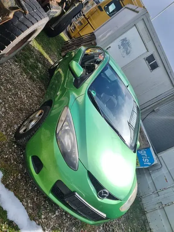 Occasion Mazda 2 86 ch (63 kW) 2008 Vert Citadine
