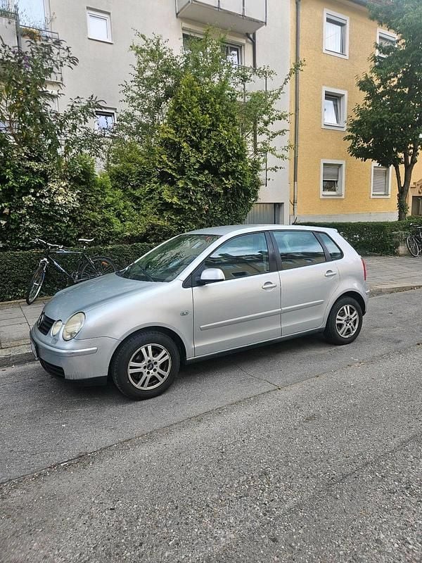 Silber Gebraucht 2004 VW Polo Kleinwagen | 1.300 € (Guter Preis) - Bild 1/4