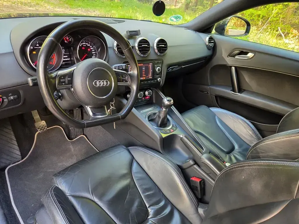 Second-hand Audi TT Sport 160 CP (117 kW) 2011 Negru Coupe