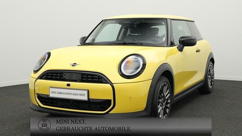 Gebraucht Mini Cooper Classic 156 PS (114 kW) 2024 Gelb Kleinwagen