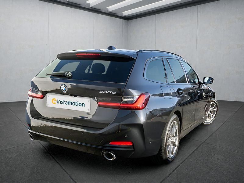 Gebraucht BMW 330e 292 PS (214 kW) 2022 Schwarz Kombi