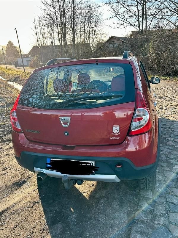 Gebraucht Dacia Sandero Stepway 105 PS (77 kW) 2012 Rot Kleinwagen