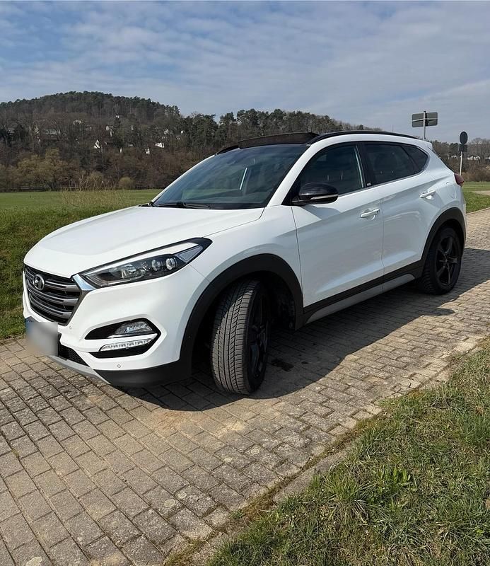 Gebraucht Hyundai Tucson 177 PS (130 kW) 2018 Weiß SUV