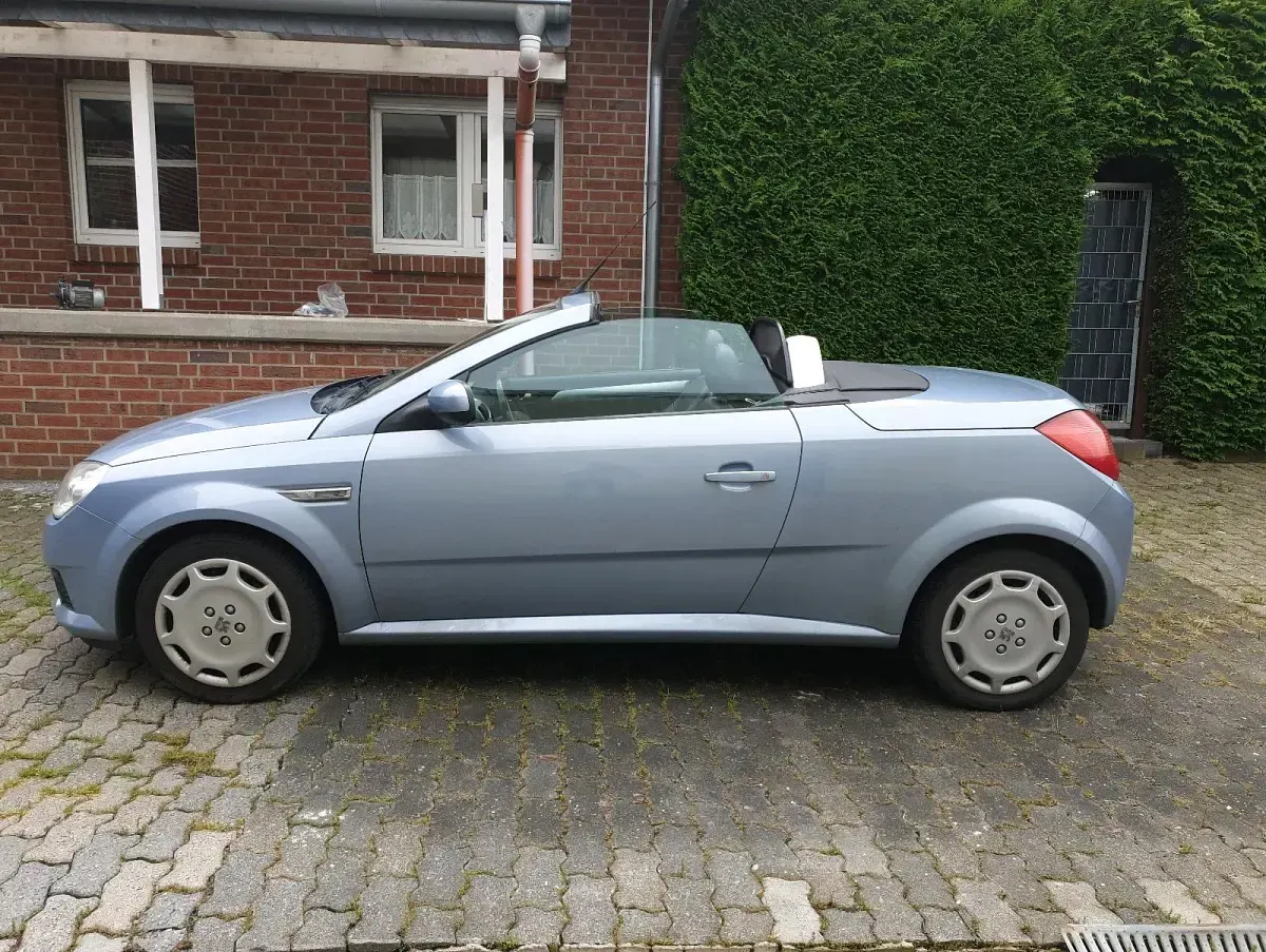 Gebraucht Opel Tigra 90 PS (66 kW) 2004 Blau Cabrio