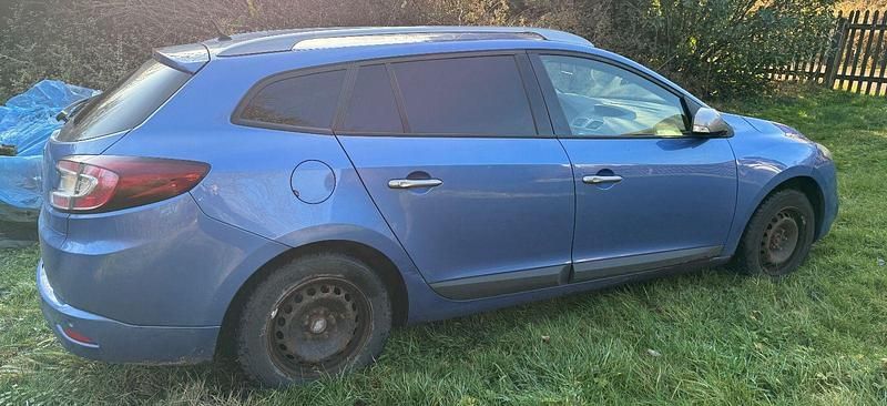 Gebraucht Renault Mégane GrandTour GT-Line 110 PS (80 kW) 2011 Blau Kombi