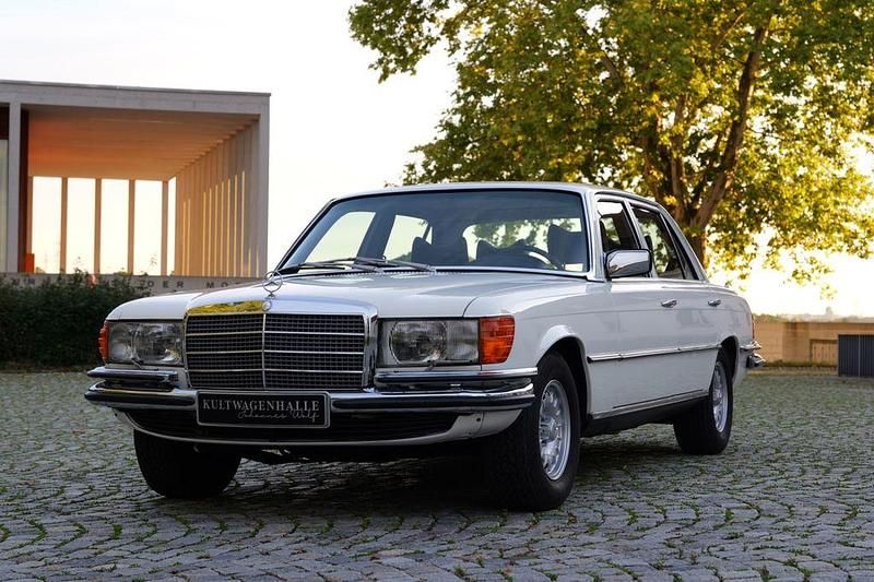 Weiß Gebraucht 1976 Mercedes 450 Limousine | 89.000 € - Bild 1/4