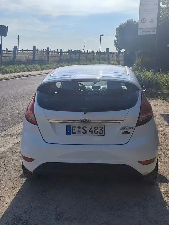Gebraucht Ford Fiesta S 95 PS (69 kW) 2011 Weiß Limousine