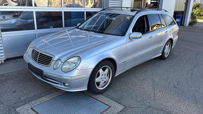Silber Gebraucht 2005 Mercedes E200 Kombi | 3.250 € (Fairer Preis) - Bild 1/4