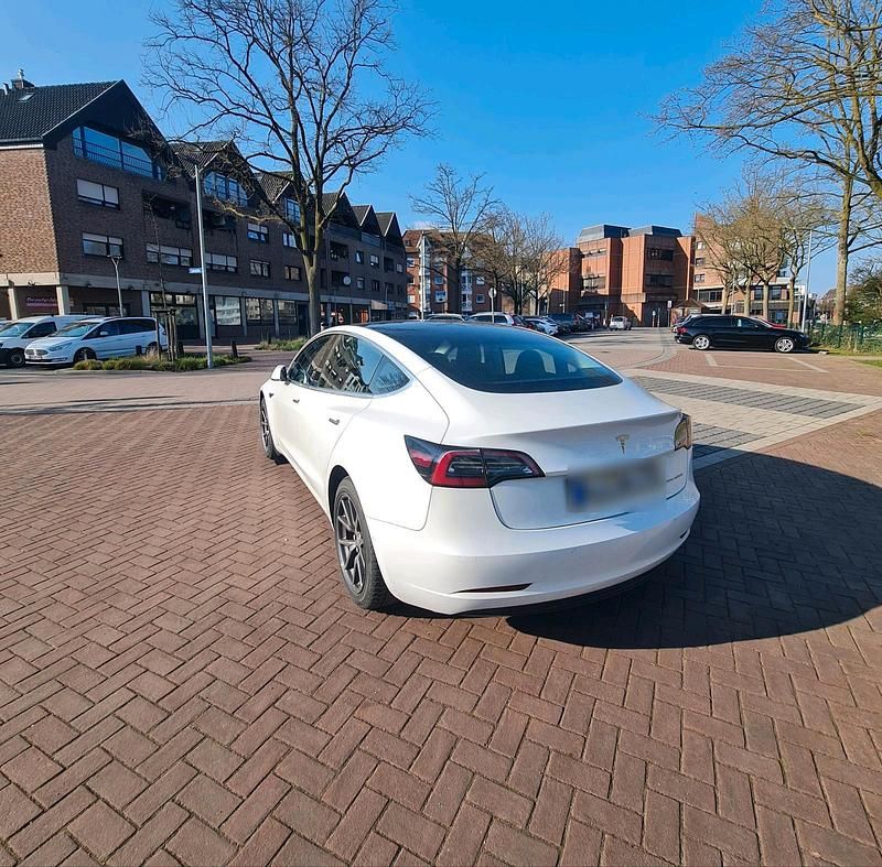 Gebraucht Tesla Model 3 355 kW (483 PS) 2020 Weiß Limousine