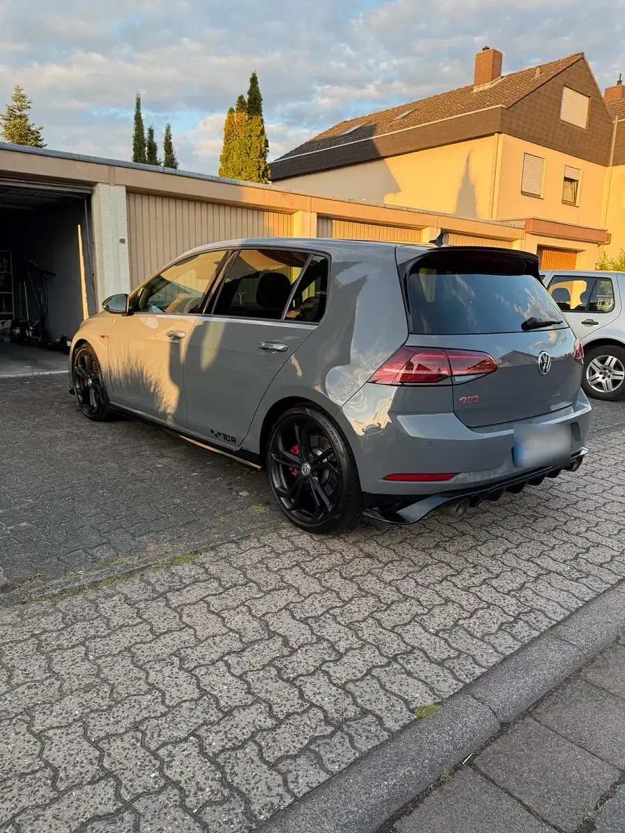 Gebraucht VW Golf VII GTI 290 PS (213 kW) 2020 Grau Limousine