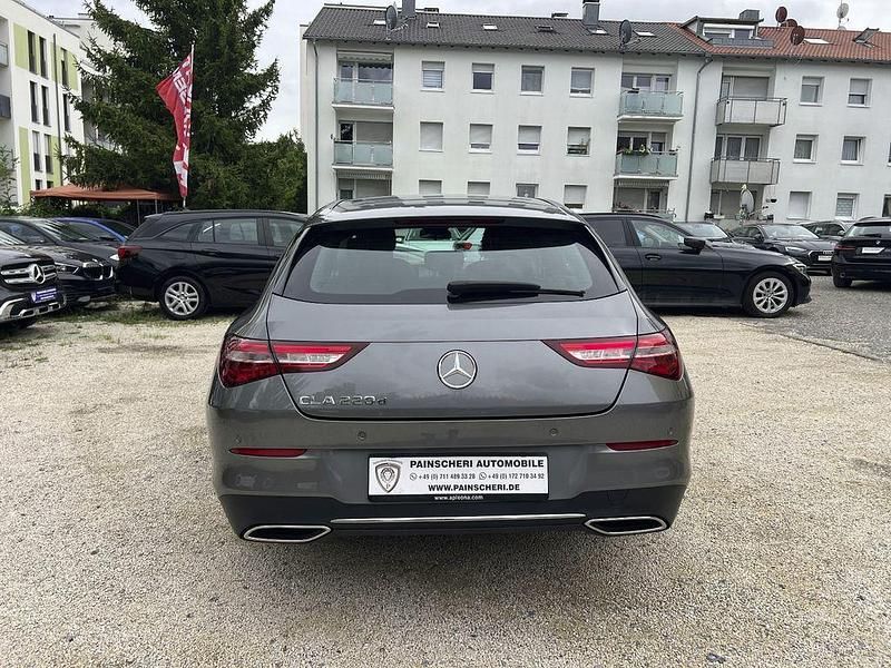 Gebraucht Mercedes CLA220 Progressive 190 PS (139 kW) 2021 Mountaingrau Limousine