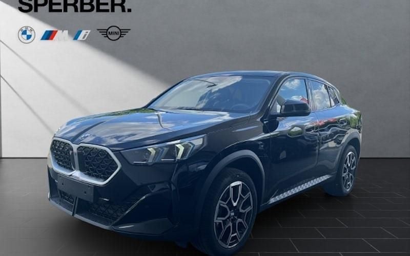 Schwarz Neu 2025 BMW X2 Advantage SUV | 48.890 € (Superpreis) - Bild 1/4
