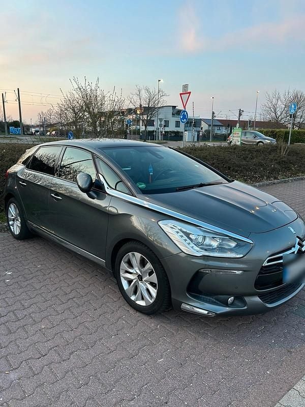 Gebraucht Citroën DS5 156 PS (114 kW) 2012 Grau Kleinwagen