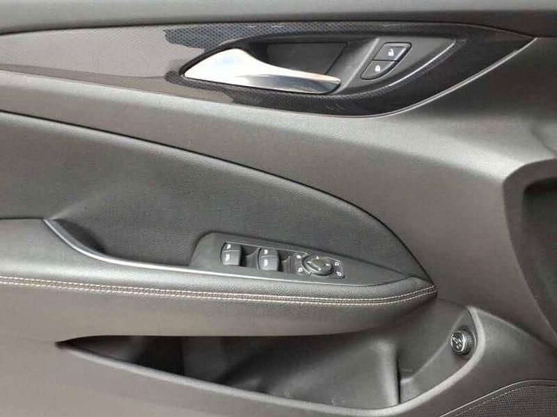 Gebraucht Opel Insignia Business 174 PS (127 kW) 2022 Carbon braun metallic Kombi