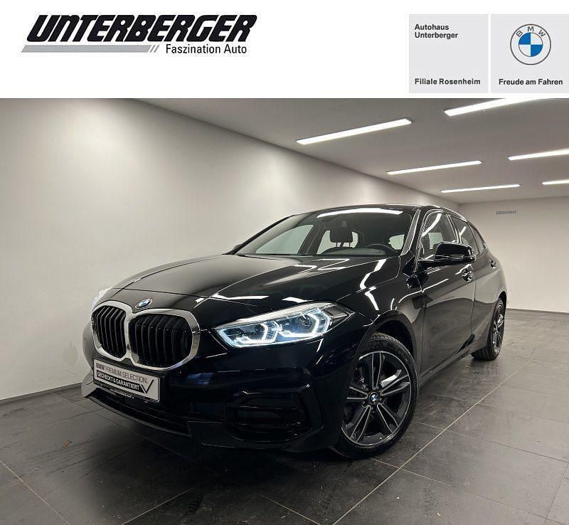 Schwarz Gebraucht 2022 BMW 118 Sport Line Kleinwagen | 23.450 € (Fairer Preis) - Bild 1/4
