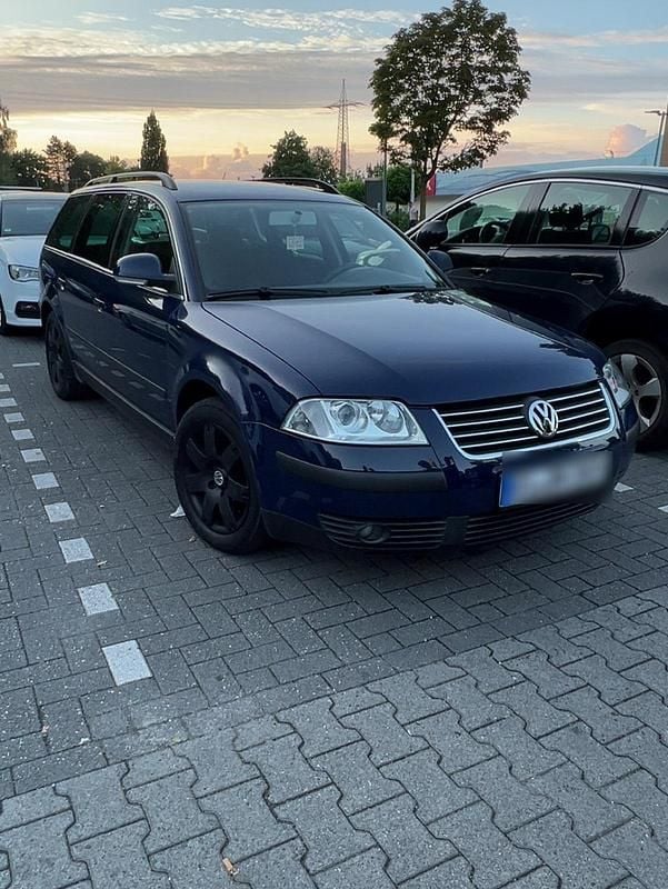 Blau Gebraucht 2005 VW Passat Kombi | 1.200 € (Guter Preis) - Bild 1/1