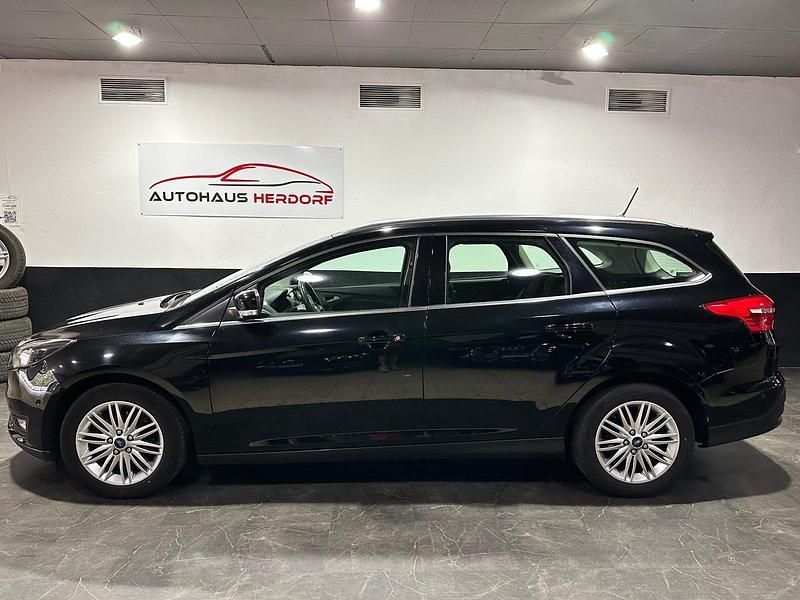 Gebraucht Ford Focus Cool & Connect 150 PS (110 kW) 2018 Schwarz Kombi