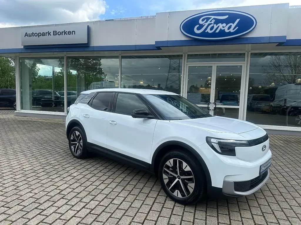 Käytetty Ford Explorer 250 kW (340 HP) 2025 Valkoinen Katumaasturi