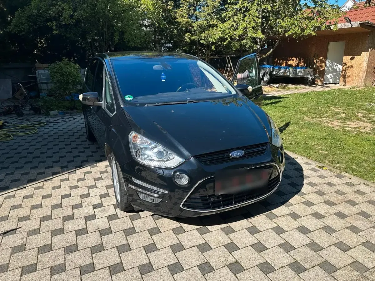 Second-hand Ford S-MAX S 160 CP (117 kW) 2013 Negru Monovolum