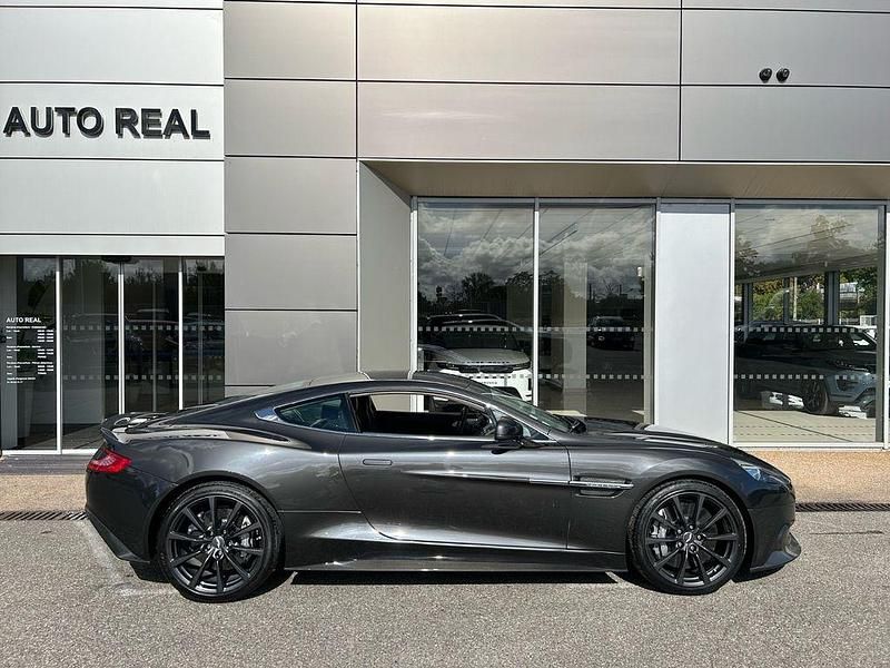 Second-hand Aston Martin Vanquish 2015 Gri Coupe