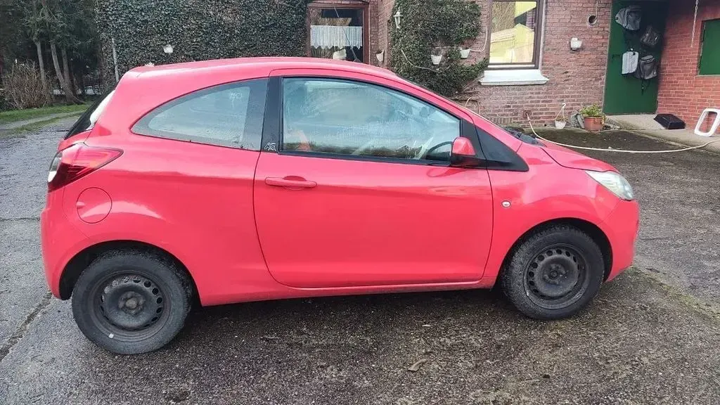 Używany Ford Ka Titanium 69 KM (50 kW) 2009 Czerwony Hatchback
