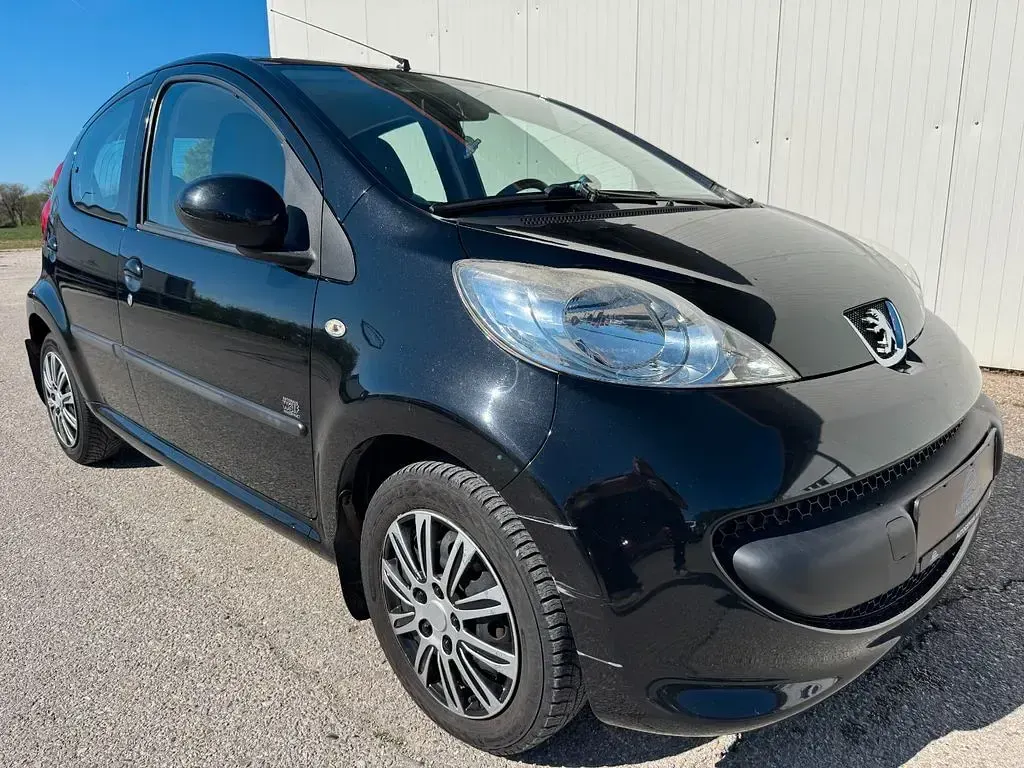 Gebraucht Peugeot 107 Urban Move 68 PS (50 kW) 2008 Schwarz Kleinwagen