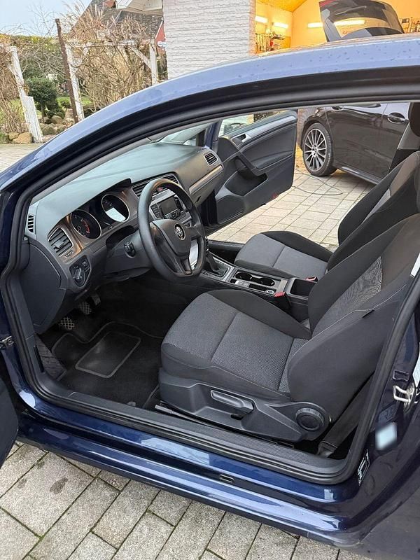 Gebraucht VW Golf VII 86 PS (63 kW) 2013 Blau Limousine