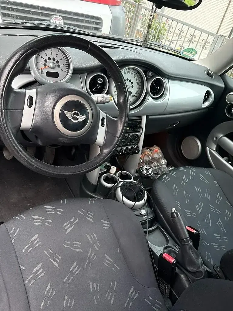 Gebraucht Mini ONE 100 PS (73 kW) 2005 Schwarz Kleinwagen