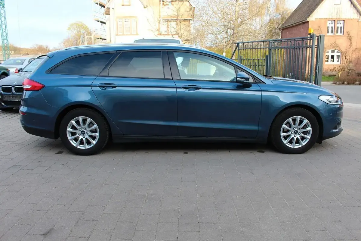 Gebraucht Ford Mondeo Business Edition 165 PS (121 kW) 2019 Blau Kombi