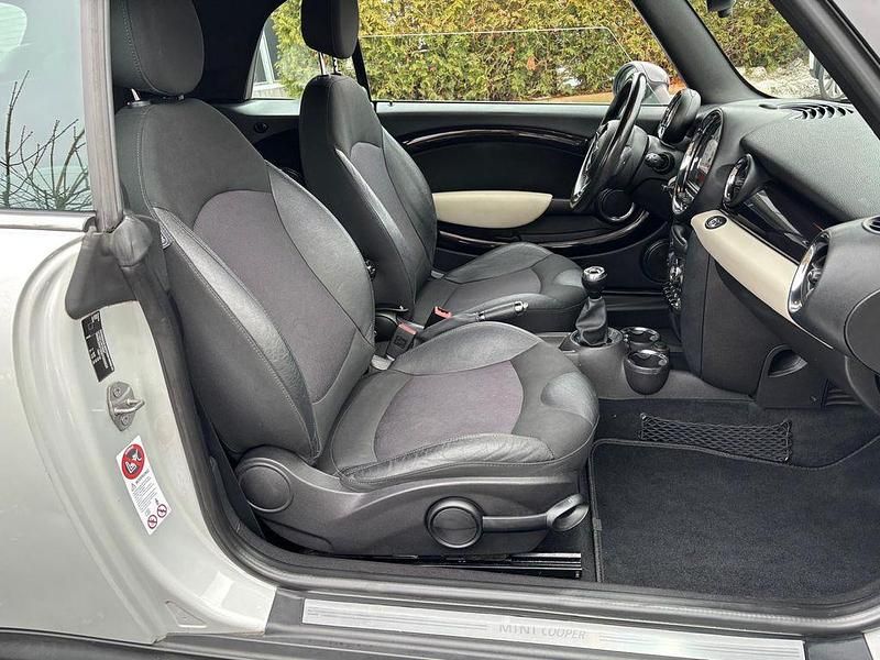 Gebraucht Mini Cooper Cabriolet 122 PS (89 kW) 2011 Silber Cabrio