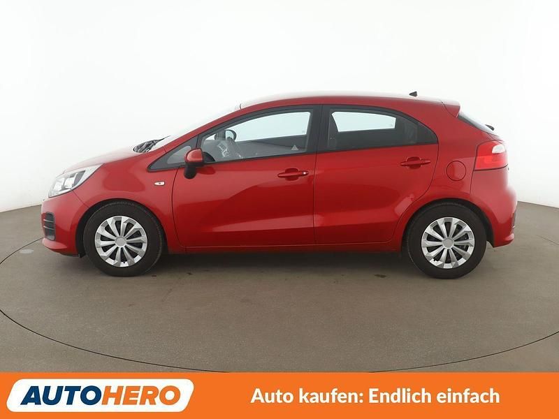 Gebraucht Kia Rio Edition 7 84 PS (61 kW) 2015 Rot Kleinwagen