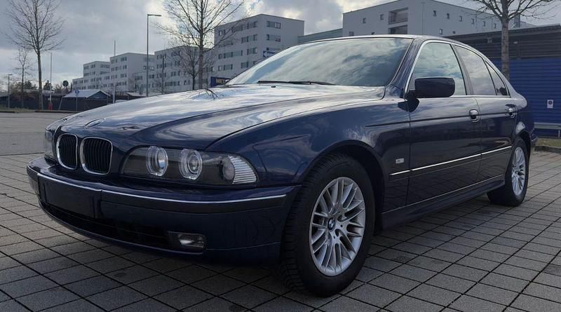 Gebraucht BMW 523 170 PS (125 kW) 1996 Blau Limousine
