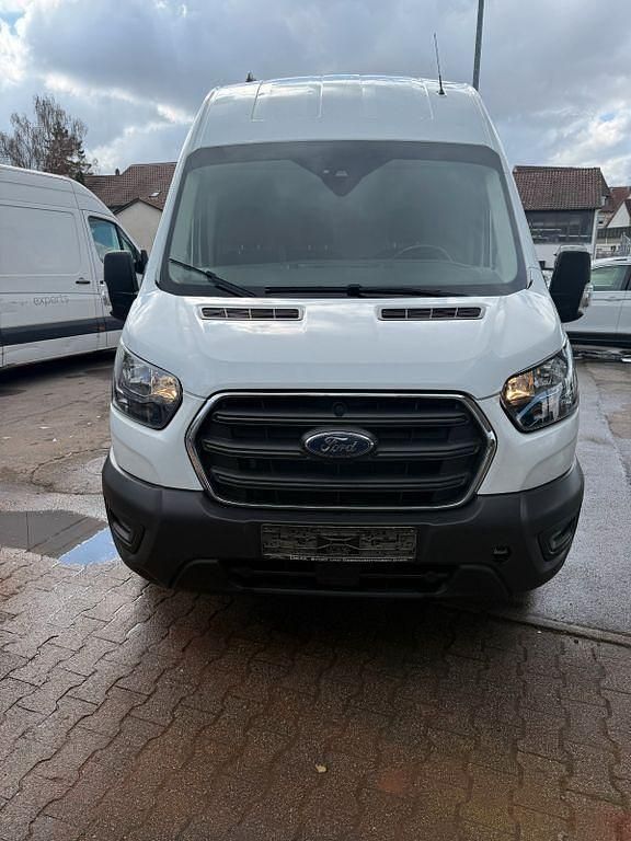 Gebraucht Ford Transit Trend 230 PS (169 kW) 2022 Weiß Limousine