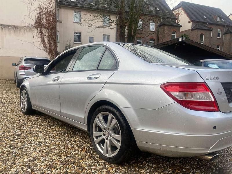 Gebraucht Mercedes C220 170 PS (125 kW) 2007 Iridiumsilber  metalliclack Limousine